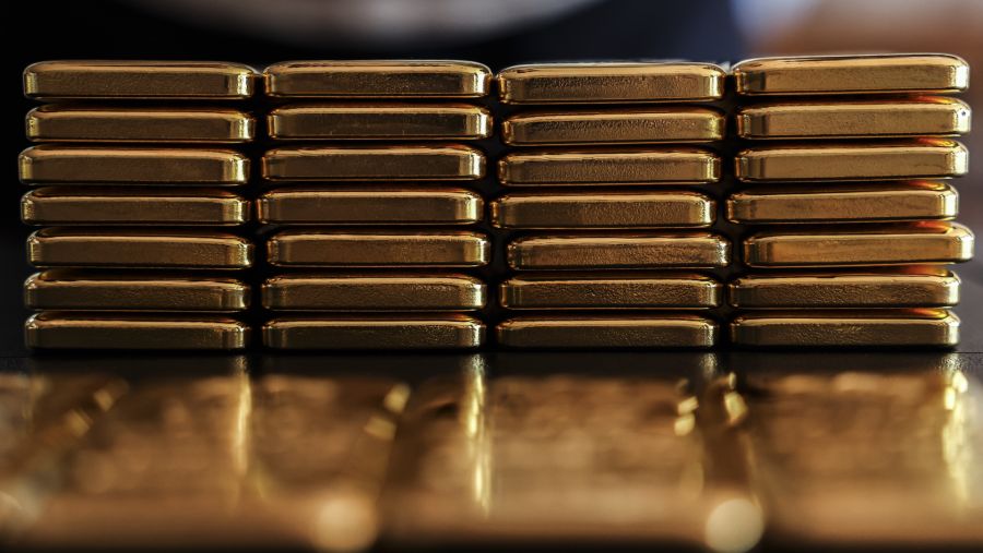 Emas Bergerak Datar, Yield AS dan Harga Minyak Jadi Tekanan